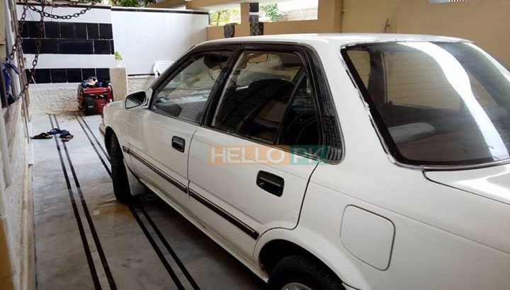 Corolla XE Saloon Rs405,000