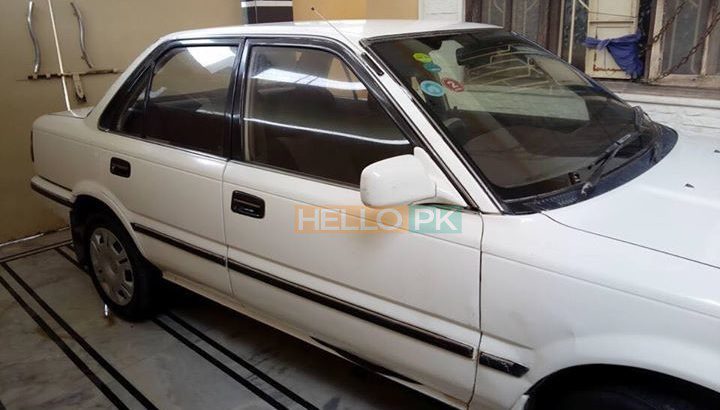 Corolla XE Saloon Rs405,000