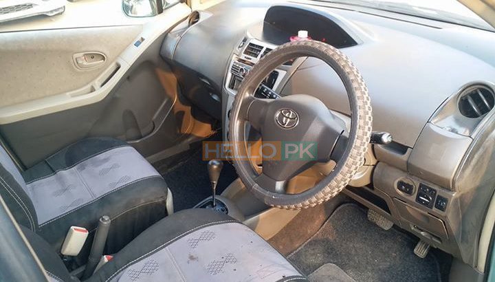 Toyota vitz demand 925000