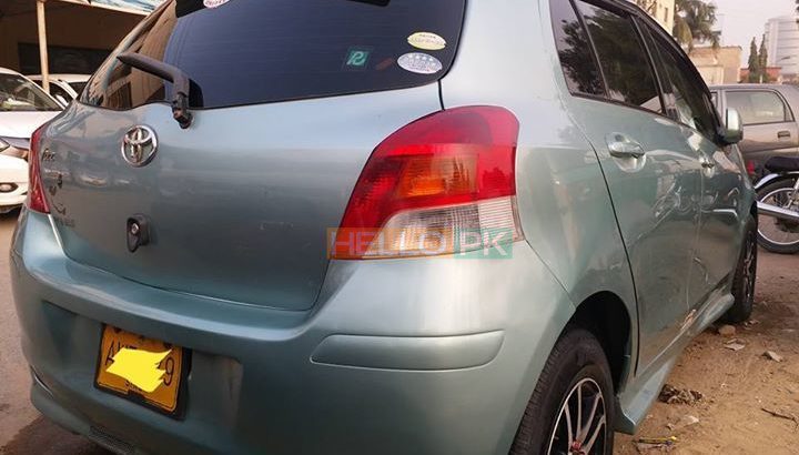 Toyota vitz demand 925000