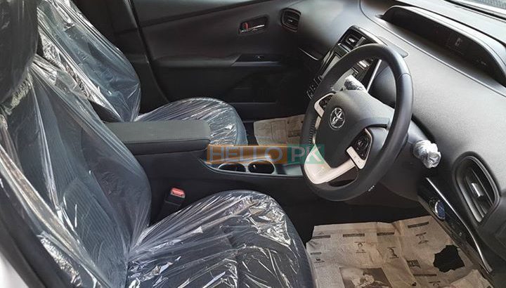 Toyota Prius 2016 New Shape Rs3,750,000 Karachi