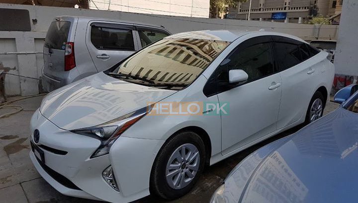 Toyota Prius 2016 New Shape Rs3,750,000 Karachi