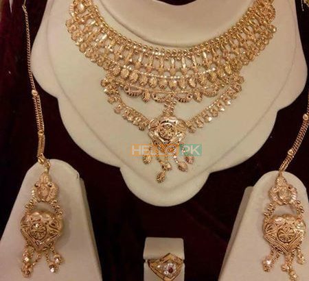 Gold bridal sets Karachi