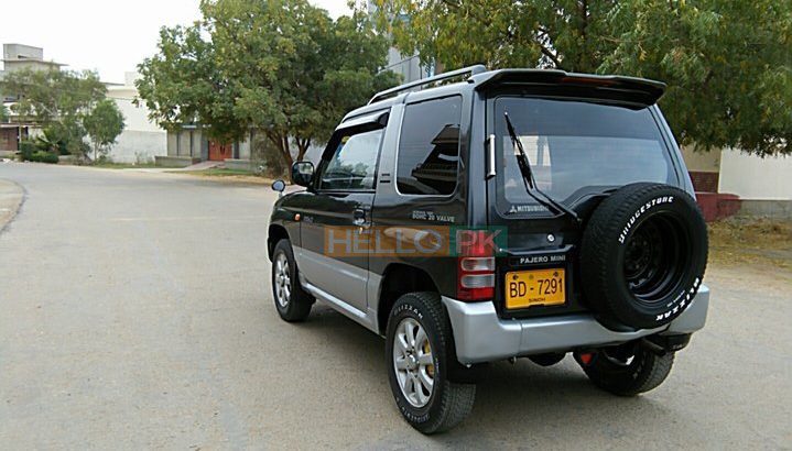 Show Room condition Mini Pajero 1100 cc Karachi