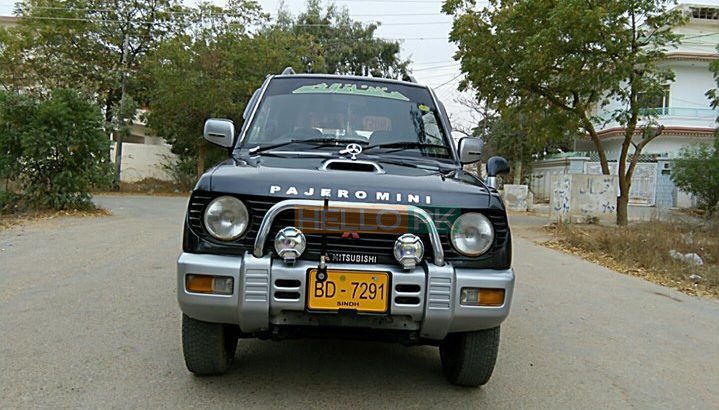 Show Room condition Mini Pajero 1100 cc Karachi