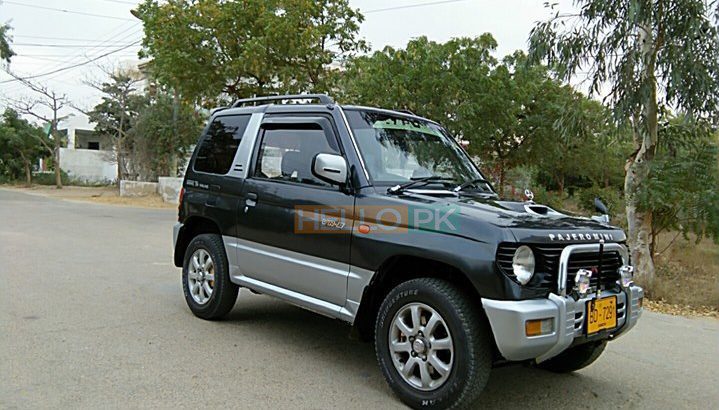 Show Room condition Mini Pajero 1100 cc Karachi