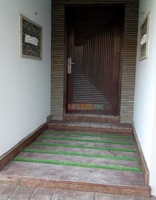 Flat in small complex in Clifton , Karachi