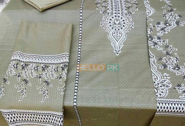 Most demanding Alkaram kasturi lawn 3 PC’s printed suits,