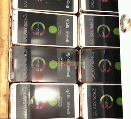 Samsung Motorola Mobiles Stock