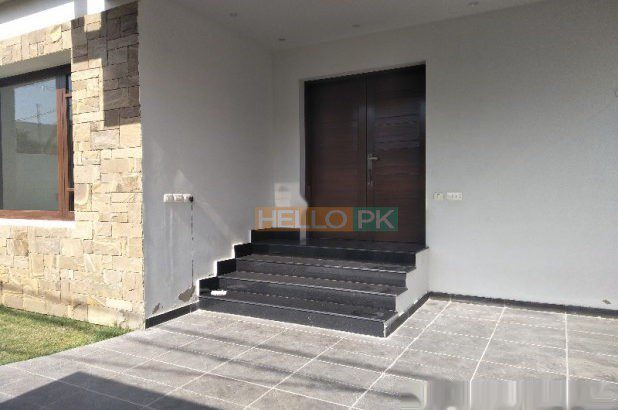 500 SQ YARD PURELY OWNER BUILT IN DHA PHASE 6