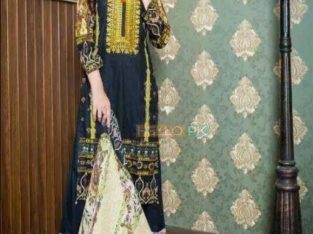 Beauty full Embroidered Lawn 3 Piece Suit Collections 2018 Pack of 10 on wholesale price
