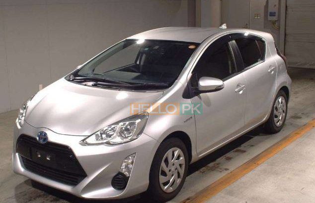 Toyota Aqua 2015 ,Key start,ABS,PW,PS,64542 KM,Grade 4,Arrival At Karachi Port