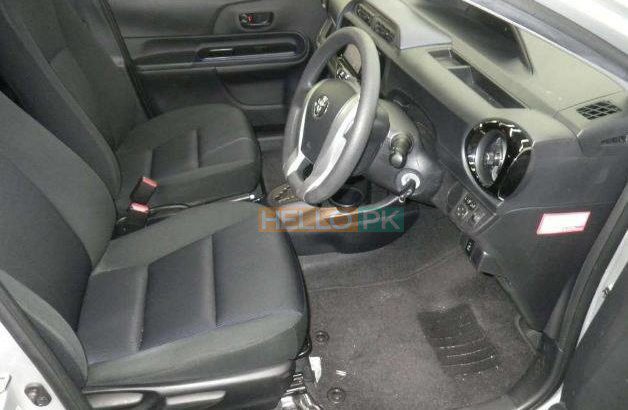 Toyota Aqua 2015 ,Key start,ABS,PW,PS,64542 KM,Grade 4,Arrival At Karachi Port