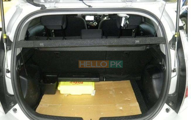 Toyota Aqua 2015 ,Key start,ABS,PW,PS,64542 KM,Grade 4,Arrival At Karachi Port