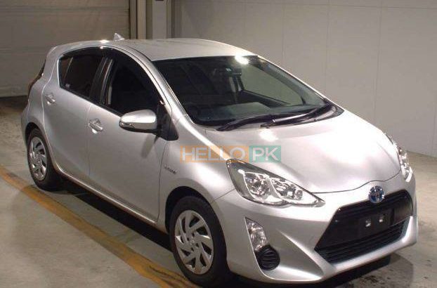 Toyota Aqua 2015 ,Key start,ABS,PW,PS,64542 KM,Grade 4,Arrival At Karachi Port