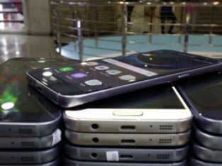 Samsung S7 Original NO SPOT NO SHADE American Stock Rs 19,999