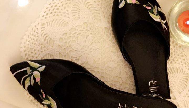 Best quality shoes for sale 30% off.Delivery Available.order now