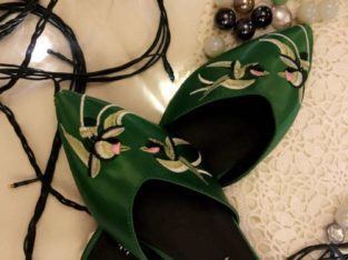 Best quality shoes for sale 30% off.Delivery Available.order now