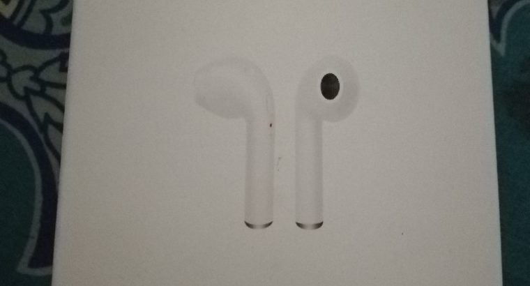 Memory card 32 gb price Rs 800,Bluetooth Earbuds i7S TWS price Rs 1000 delivery all over Pakistan