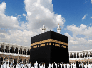 Umrah Makkah/ Madina Ticket/Hotel 15 days Visa/transport 80,000