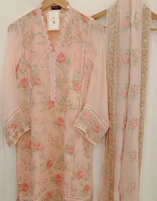 Agha Noor New Fresh Limited Stock and Sets.Delivery Worldwide