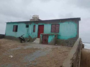 Hut For Picnic On Karachi Beach.Hut For Rent