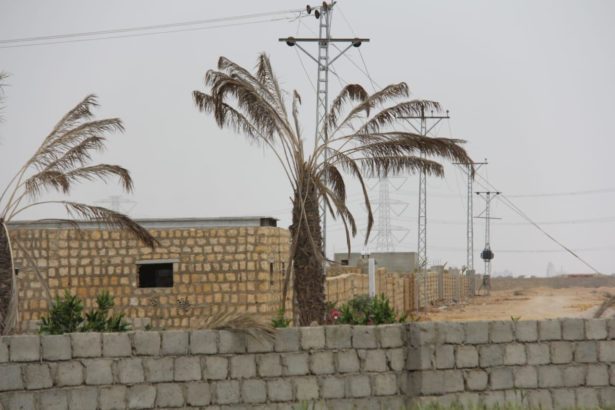 Farm Houses Plots Land on installments for Sale Super Highway