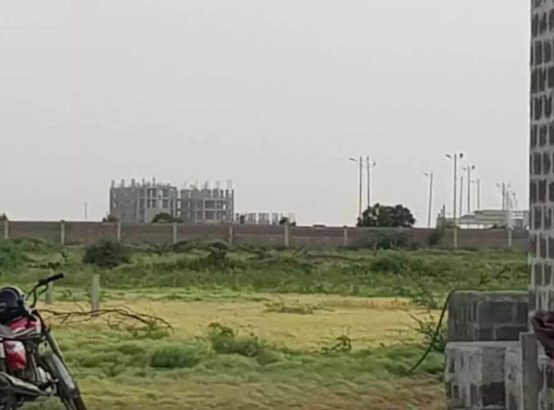 120 Sq yrds Plot Available For Sale.Teacher Housing Society 45