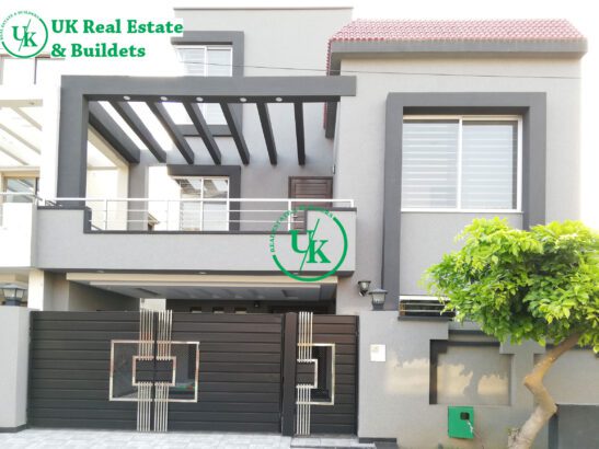 8 Marla House for Sale in Bahria Town Lahore