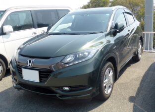 Honda Vezel Hybrid RS Khareeden 20% Down Payment pai