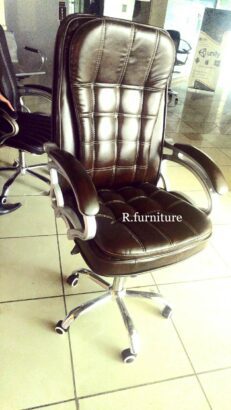 D-22 Executive office chair
