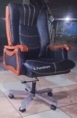 EXECUTIVE OFFICE CHAIR