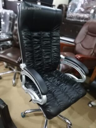 R-65 Executive office chair