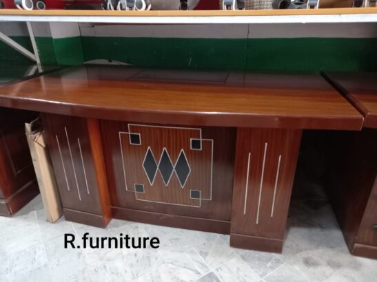 EXECUTIVE OFFICE TABLES