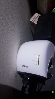 Wireless N 802.11 WPS 300Mbps WiFi Repeater Network AP Router Range Wifi Si