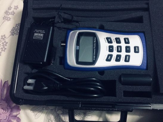 Gauss meter / Tesla meter