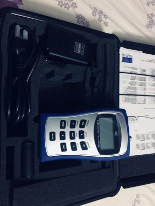 Gauss meter / Tesla meter