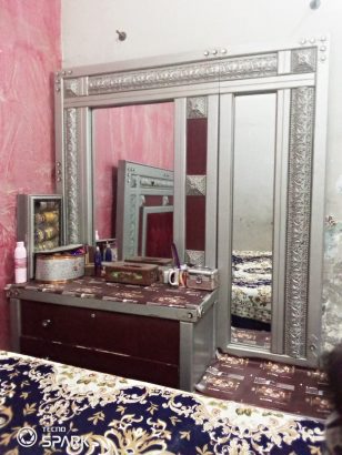 Bed, side tables , dressing, showcase, almirah