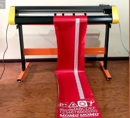 Cutting Plotter HK 1400 YD