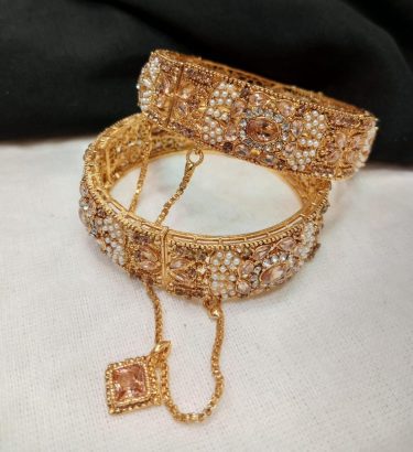 “Radiant Gems: Where Elegance Meets Brilliance. Discover Ex