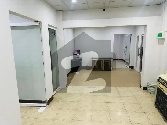 VIP 1400 sqft Office for Rent at Jaranwala Road Faisalabad