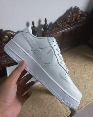 Nike Air Force 1 Low ’07 Triple White