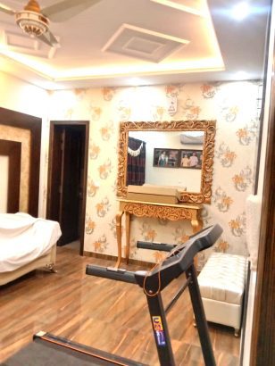 10 Marla house for sale in DHA Phase 8 Eden City