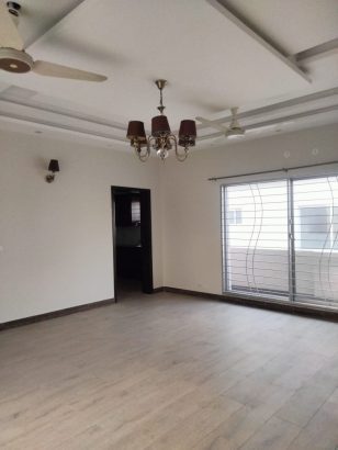 1 Kanal upper portion for rent in DHA Phase 8 Eden City