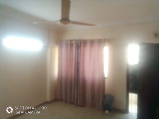 Room available on rent for ladies in Clifton Block 2 Karachi