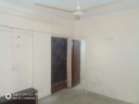 Room available on rent for ladies in Clifton Block 2 Karachi