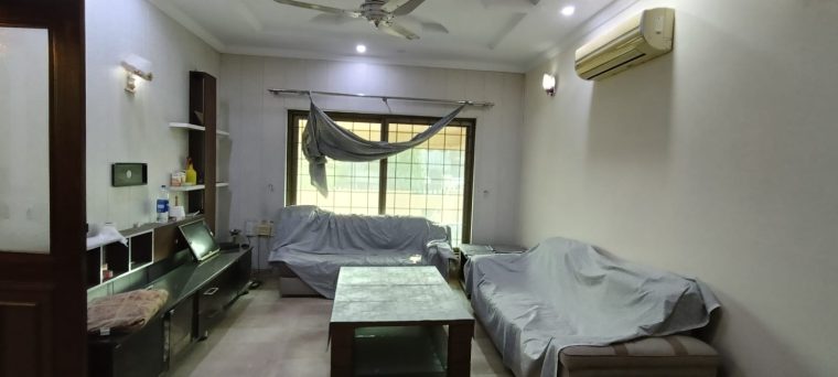 10 Marla house for sale in DHA Phase 8 Eden City