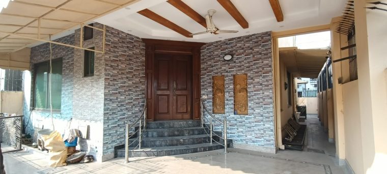 10 Marla house for sale in DHA Phase 8 Eden City