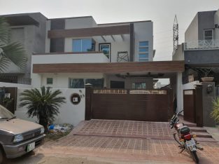 10 Marla house for Sale in DHA Phase 8 Ex Air Avenue