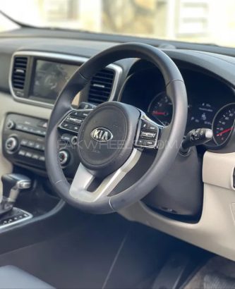 KIA Sportage FWD 2021